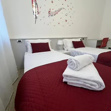 La Lirica rooms-3